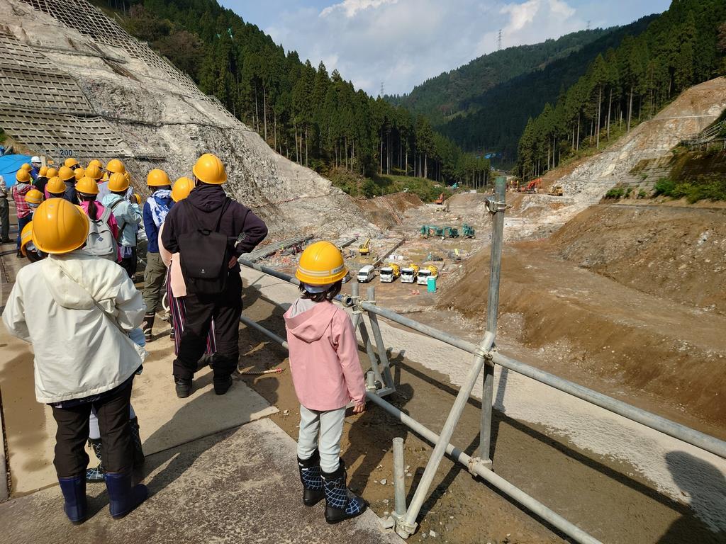 ダム工事現場２