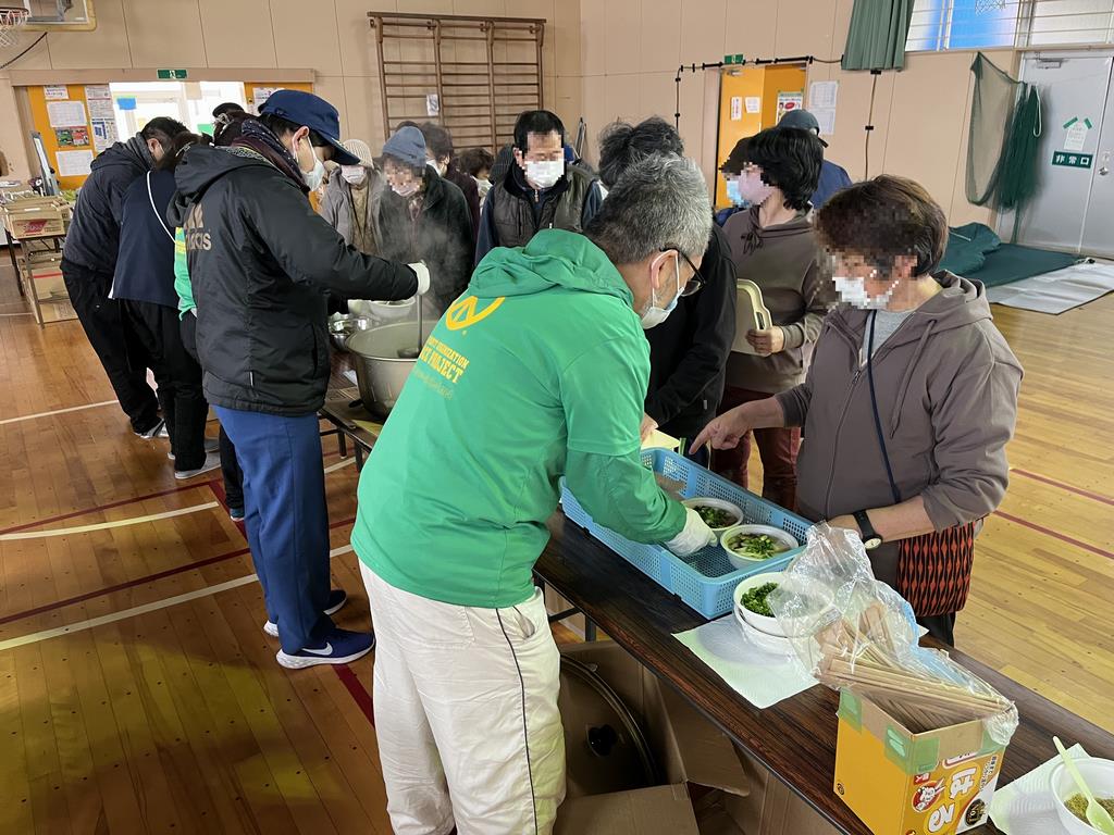 0223若山小学校炊き出しの配布モザイク