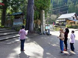 神社前