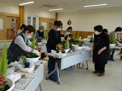 夏花の寄せ植え教室