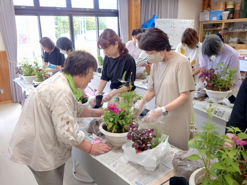 秋の寄せ植え教室