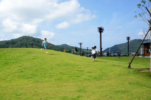 芝生広場