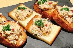 きのこ酒粕カナッペ