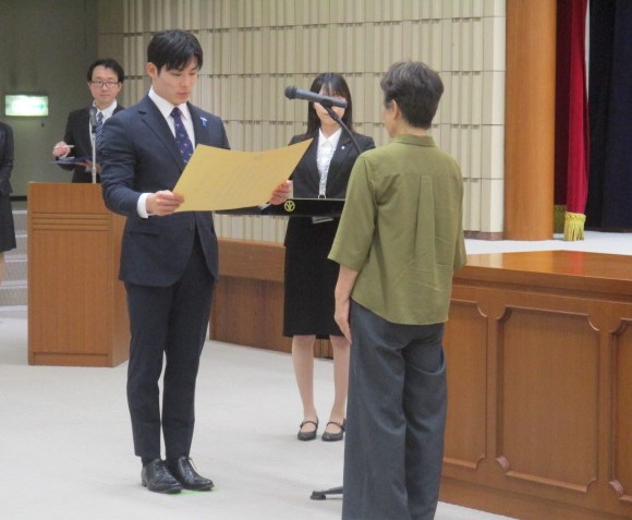 民生委員・児童委員に対する厚生労働大臣特別表彰伝達式を開催しました