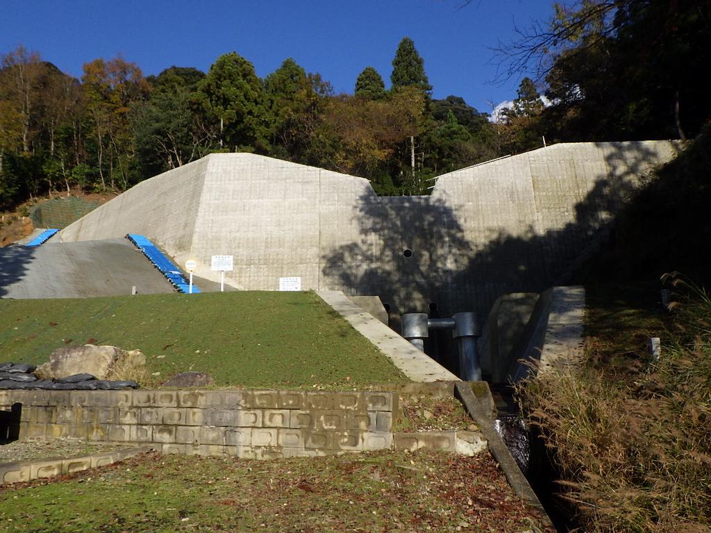 美の越川堰堤完成